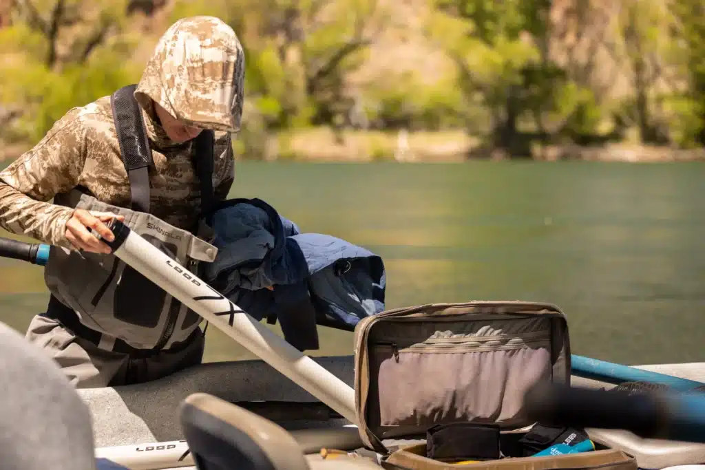 fishing guide with loop fishing rod collon cura river patagonia